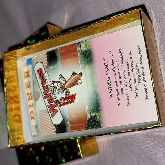 Waitress (Server) Angel Pin with Gift Box - Picture 6 of 6